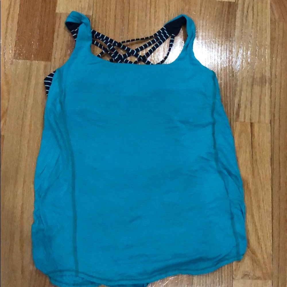 Aqua lululemon tank with built in bra